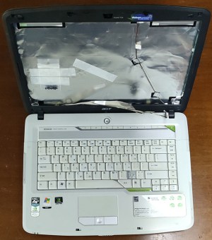 LAPTOP-ACER-ASPIRE-5520-2