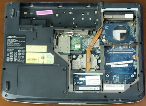 LAPTOP-ACER-ASPIRE-5520-SERIES-3
