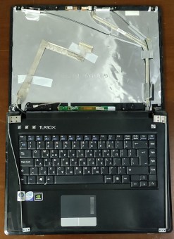 LAPTOP-CLEVO-M765SU-2