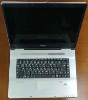 LAPTOP-FUJITSU-SIEMENS-L1310G-2