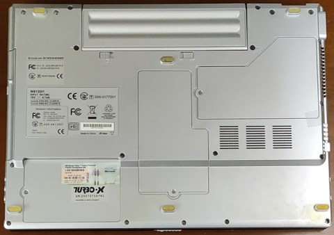 LAPTOP-TURBO-X-w812dl1-3