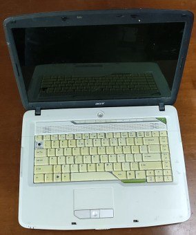 LAPTOP-ACER-ASPIRE-5715Z-2