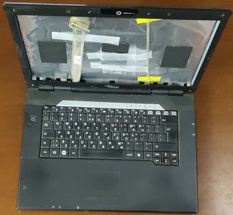 LAPTOP-FUJITSU-SIEMENS-AMILO-PI3540-2