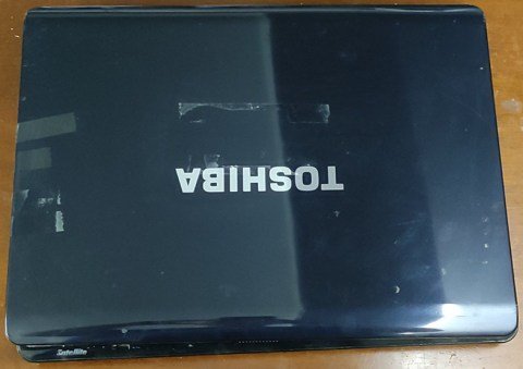 LAPTOP-TOSHIBA-SATELLITE-A200-1M8